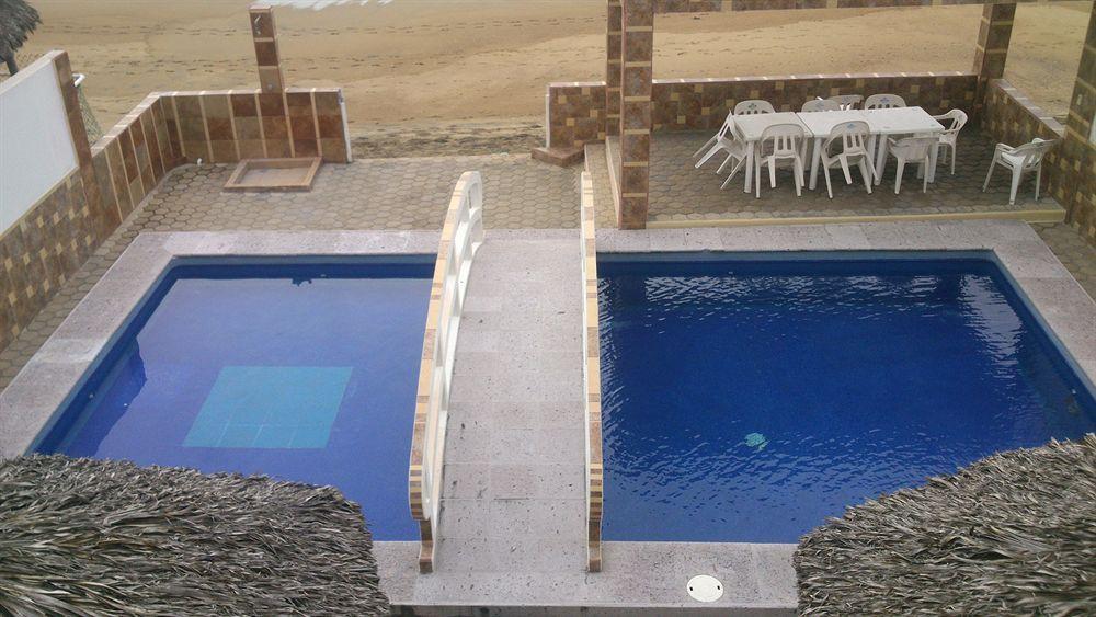 מנסניו Hotel Albatros מראה חיצוני תמונה