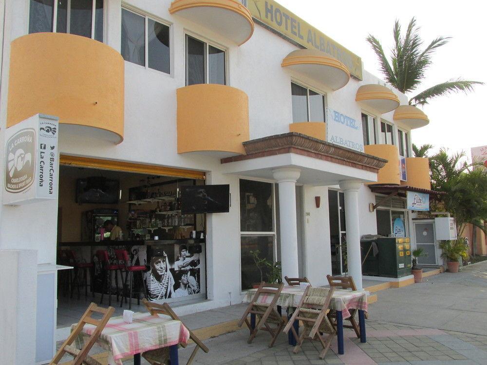 מנסניו Hotel Albatros מראה חיצוני תמונה