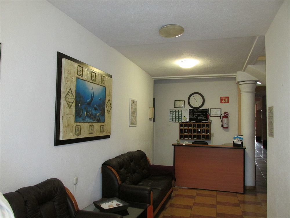 מנסניו Hotel Albatros מראה חיצוני תמונה