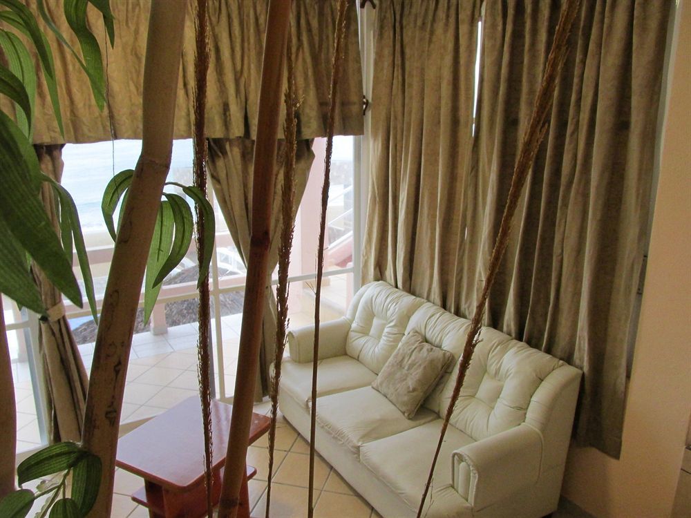 מנסניו Hotel Albatros מראה חיצוני תמונה